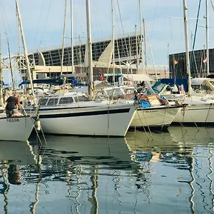 Sleep & Boats Barcelona Bateau-hôtel Sant Adrià de Besòs